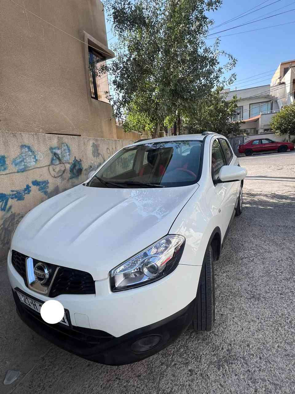 نیسان قاشقای مۆدێل 2012 خلیجی سپی 
جام و ئاوێنە کارەبایی، سوکان ڤۆلیۆم..
بێ دەعم و لێدراو تەنها دوو چەمەلخ و بۆنیت لەسەر ساغی بۆیاخ کراوە گێڕو مەکینە نەکراوەتەوە…
سەنەوی تازەیە
لەسلێمانیم
*********** السليمانية, العراق

