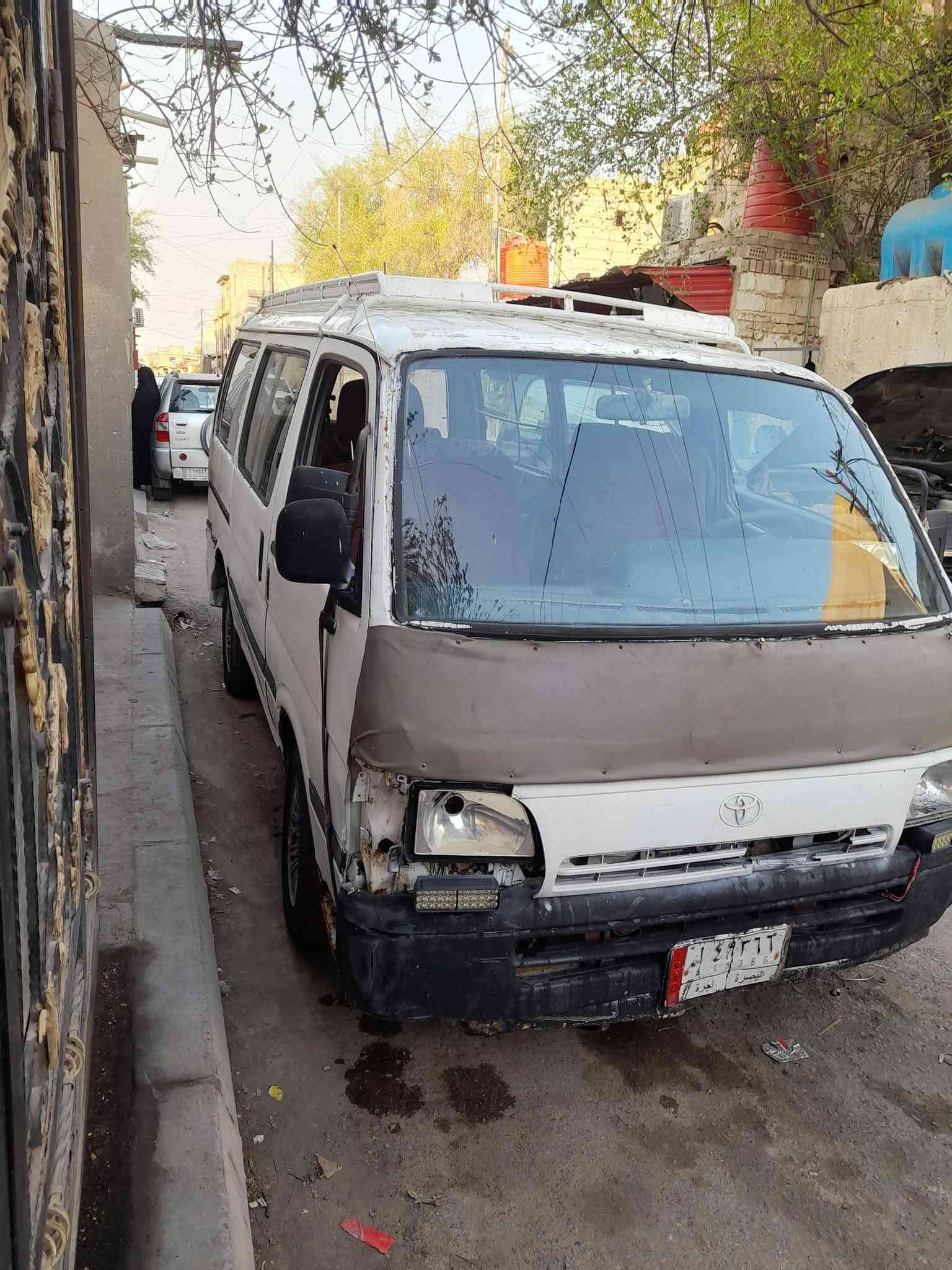 كيه هايس ياباني مديل ( ١٩٩٢) مكينه وكير ونجي اوتماتيك نضيفات راعي موجود رقم الماني بصره حرف اليف سنويه عظم عاج الك يمي بس راعي ١١ راكب بابين يكنه ويسره  مكان سياره بصره السعر ( ١٢)  وبيه مجال وهذا رقمي  ( ***********)( ***********)
