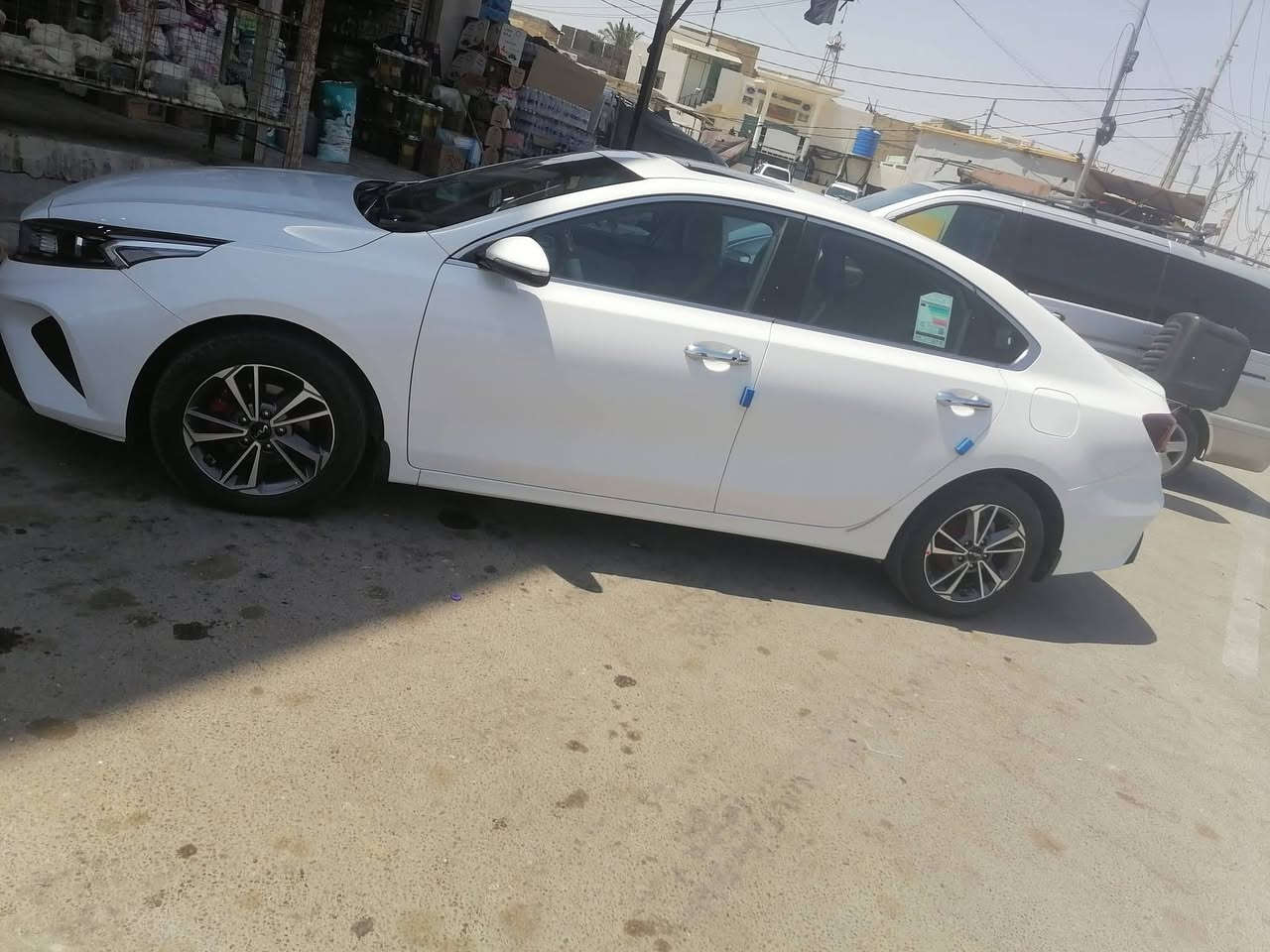 سيراتو ٢٤فول مواصفات محرك ٢٠٠٠بسمي بغداد كفالة ترهم امراوس 
كي فايف ٢٣كون فول ونضيف وهذا رقمي 
***********
