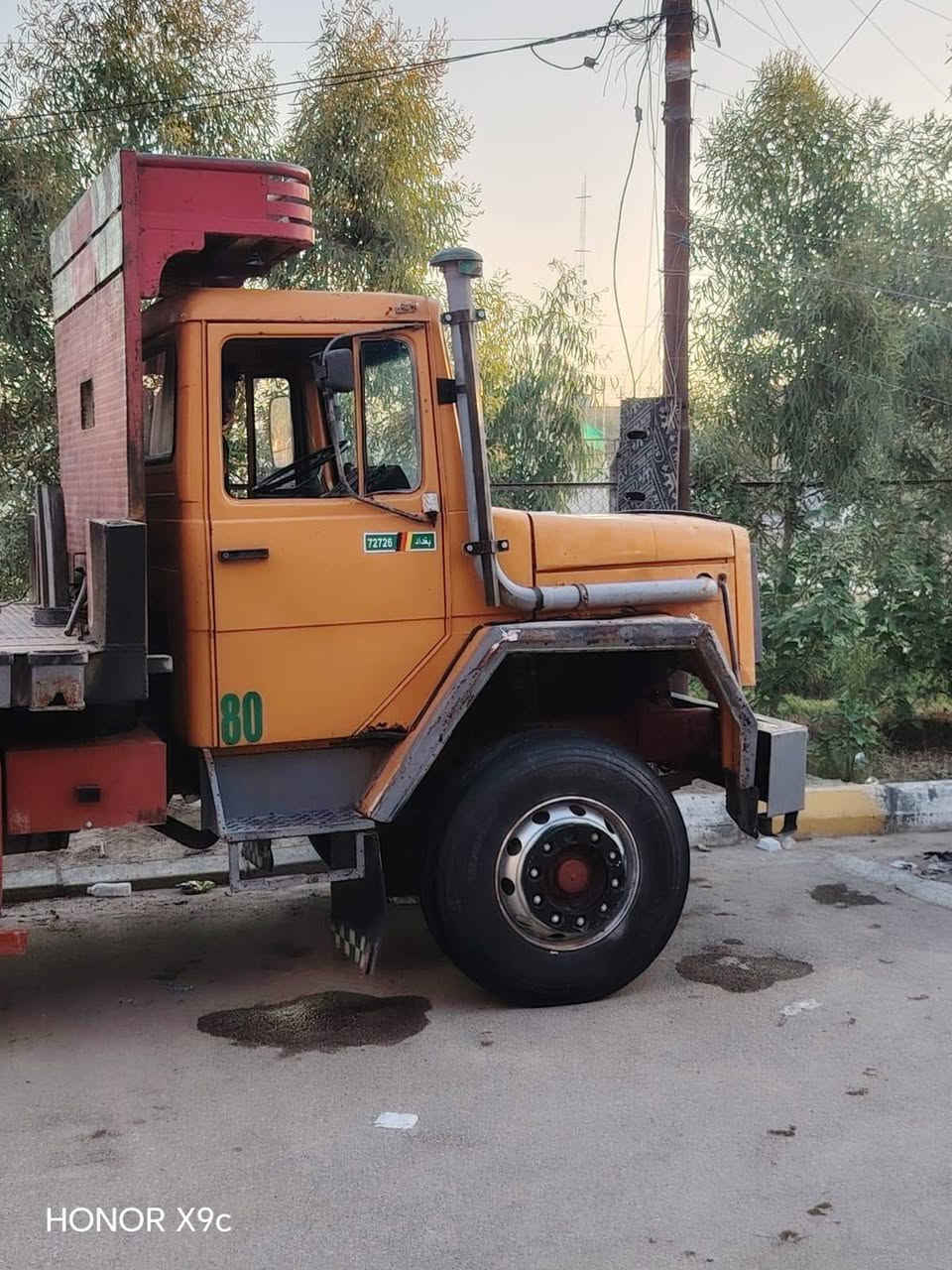 سياره لبيع مال جلس مكينه 8رقام نكليزي بسمي بغداد مداور ثاني يوم تخم تاير ماناقصه اي شي ***********
