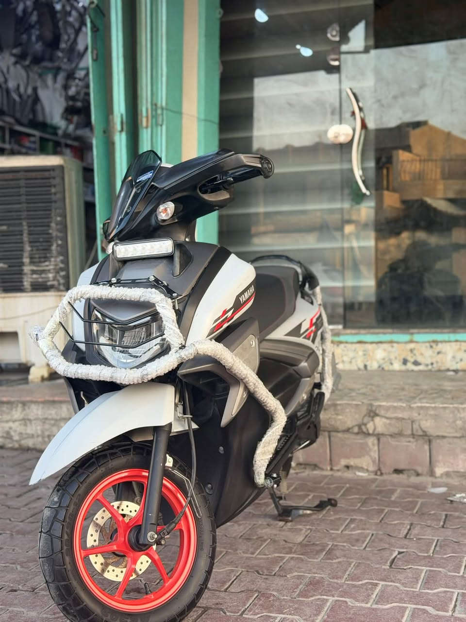 ســلام عليڪم 🤝
⭕️YAMAHA ZR  2025
🩸مكفوله استخدام قليل 🦅
‎
‏‎للاستفسار ***********☎️  .الحيدريه شارع المحافظه
 ‏‎متوفر 🟢 بيع 🔴 شراء 🟣 مراوس🚦اقصاد⭐️

