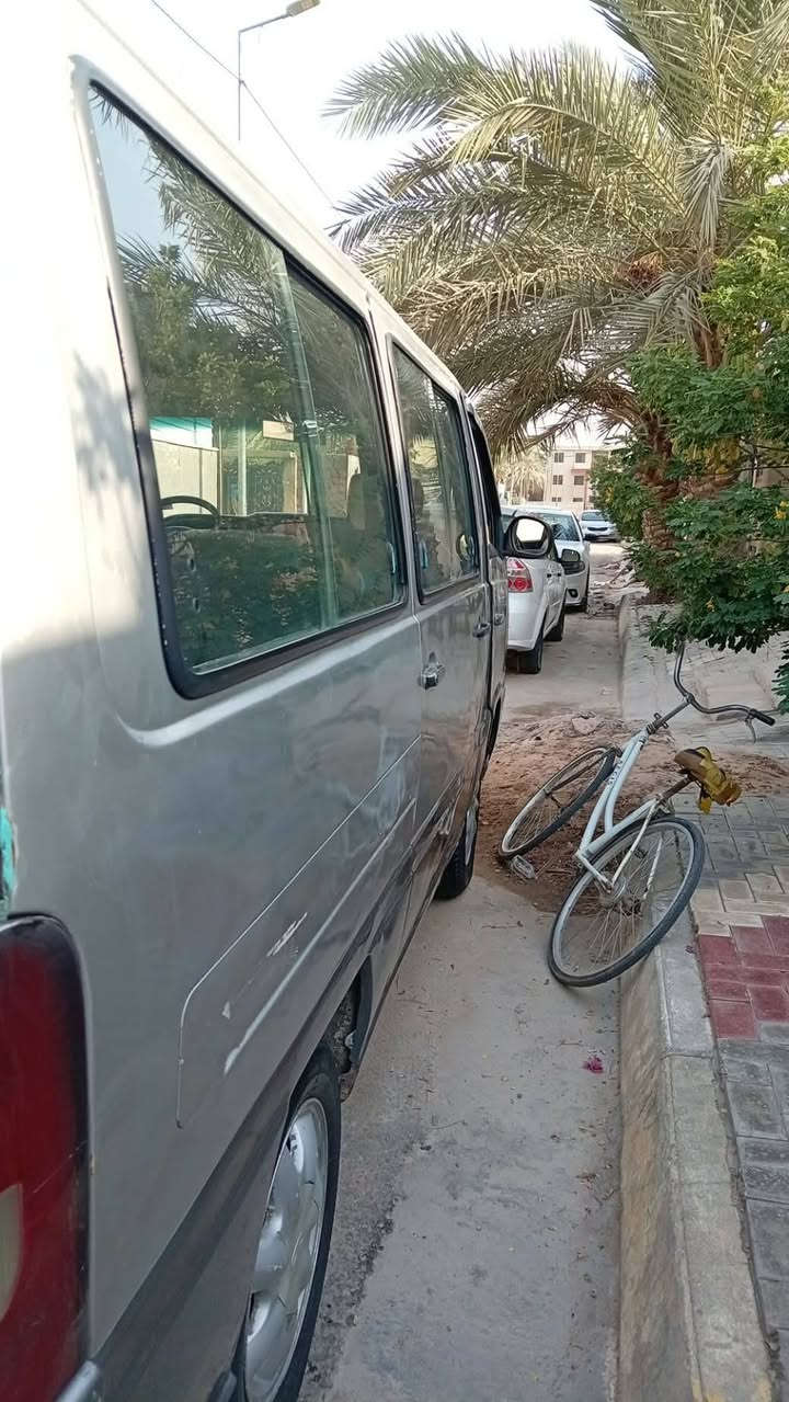 السلام عليكم
سياره ستانا موديل ٩٧ رقم نكليزي سنويه ٣١ 
مصفره هيئه ومرور كفاله مكينه وحداديه 
الكير بي نمرتين تفلت وهذا ينخصم من السعر 
السعر ٥٥ ؟ ***********
