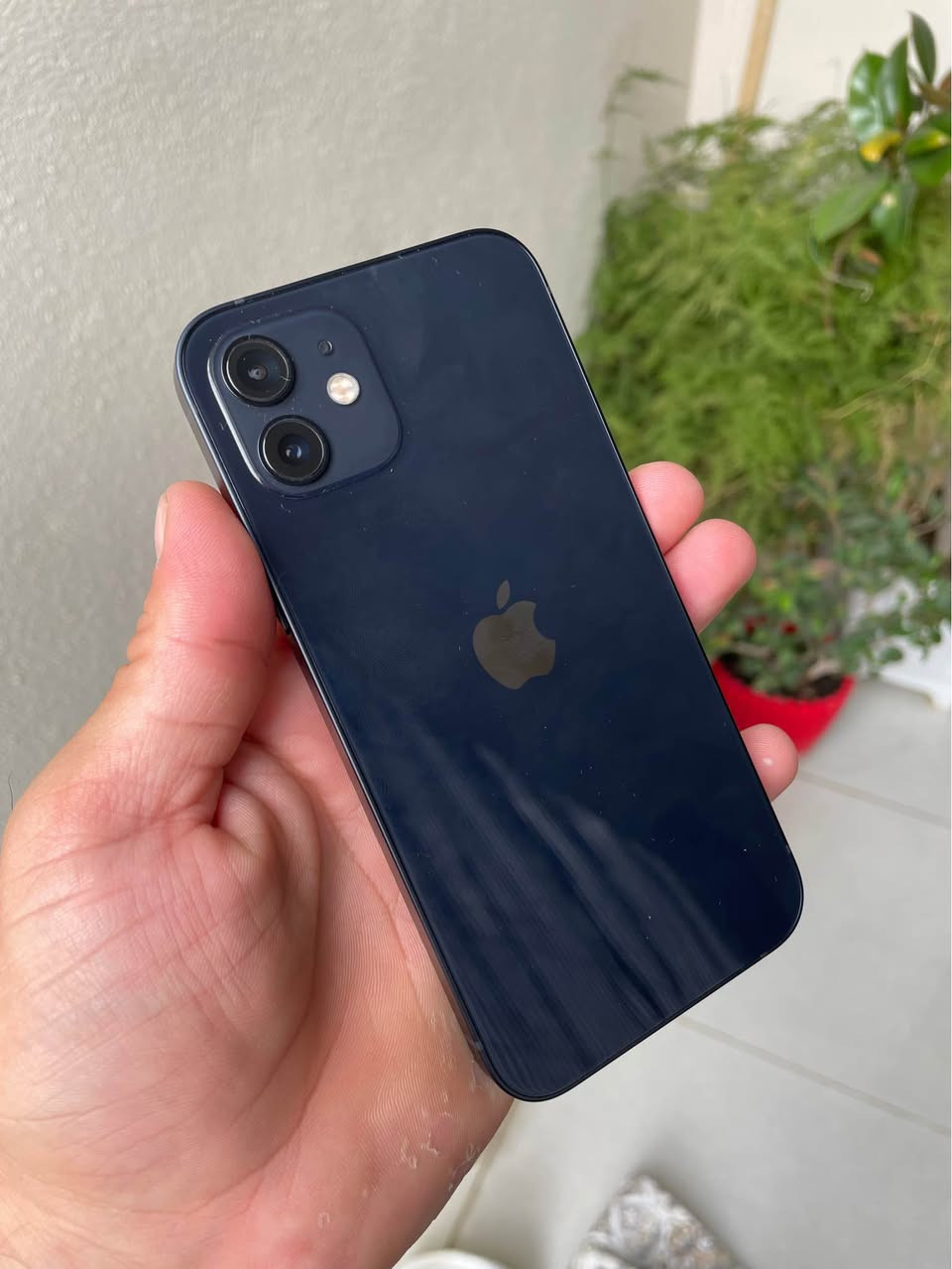 İphone 12 64gb 1sim battary 91 nakrawa ba zaman be ayb bashart %97 xawena ba zaman 370 Hazar maqamal أربيل, العراق

نص مكتوب في الصور:
- 03:46 48 Pil Sağlığı ve Şarj Etme Telefon pilleri, şarj edilebilir bütün piller gibi eskidikçe performansı azalan tüketim mallarıdır. Daha fazlası... Maksimum Kapasite %91 Bu, yeni pile kıyasla mevcut pil kapasitesinin ölçüsüdür. Düşük kapasite, şarjdan sonra kullanım süresinin azalmasına neden olabilir. En Yüksek Performans Yeterliliği Yerleşik dinamik yazılım ve donanım sistemleri, iPhone'unuzun pilinin kimyasal olarak yaşlanması gibi görülebilecek performans etkilerini engellemeye yardımcı olabilir. İyileştirilmiş Pil Şarjı iPhone, pilin eskime hızını yavaşlatmak için günlük şarj etme rutininizi öğrenir, böylece telefonunuzu kullanmaya ihtiyacınız olana kadar %80 oranını geçince şarj etmeyi durdurmak için bekleyebilir. Temiz Enerji ile Şarj iPhone, bölgenizde daha düşük karbon emisyonlu elektrik kullanılabildiğinde şarj etmeyi seçerek karbon ayak izinizi azaltmaya çalışır. iPhone, onu kullanmaya ihtiyacınız olmadan önce tam dolması için günlük şarj etme rutininizi öğrenir. Daha fazla bilgi...