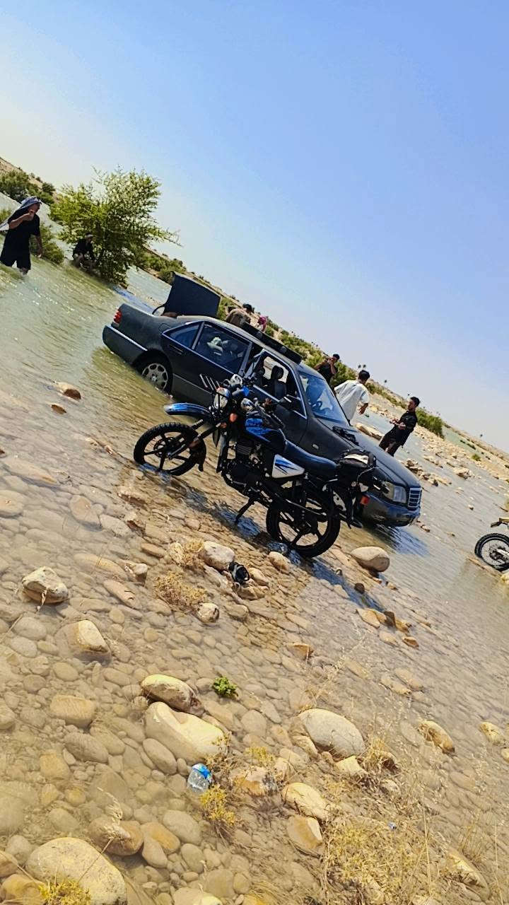 سلام عليكم مارسدس شبح باب طويل موديل 1992 رقم بغداد شرط التحويل   مكينه كير ففتي ام البطل المرغوب مكينه بيها يطق سياره شغاله ابيعلك مكينه كايمه  كهربائيات كلها شغاله كل نقص ما بيها تخم تاير جديد العنوان بغداد المعامل السعر 32 وبيها مجال ***********

نص مكتوب في الصور:
- HONOR X9c