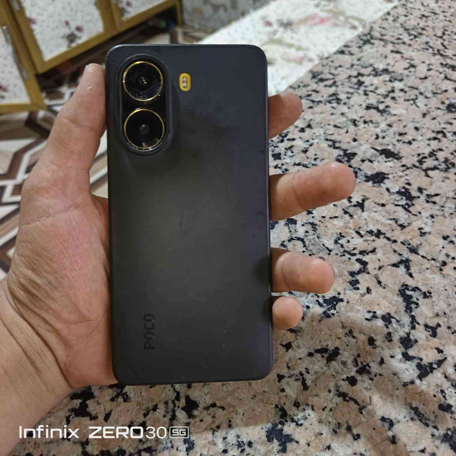 انفينكس زيرو30 • ذاكرة 256 • بطارية 98%