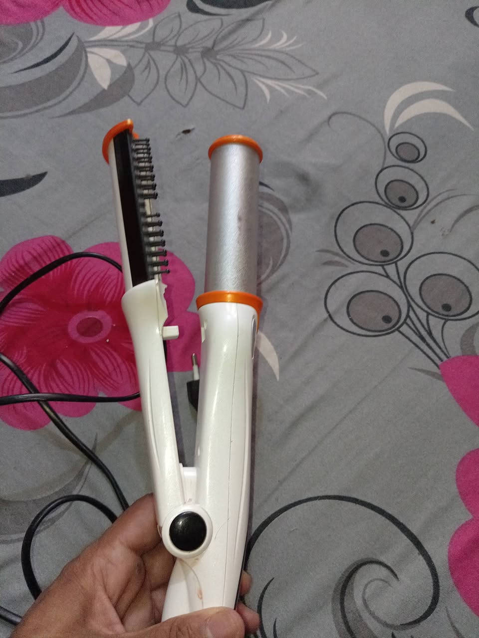 للبيع ✂️ مقص شعر🪮 حراري
عنوان سماوه الذجريه تواصل ع
 واتساب هذآ الرقم ***********
