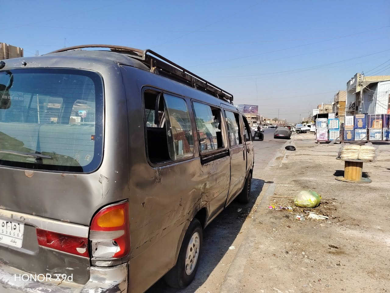 السلام عليكم بريجو شبوط للبيع موديل 2000 مكينه كير اكسل خير من الله سياره جاهزه لشغل كشنات تخم مال ستاركس جدديد تخم تاير ويل كب البدي شوف العين 65 وبيها مجال مكان السياره بغداد حي العامل للاستفسار أكثر الاتصال ***********
