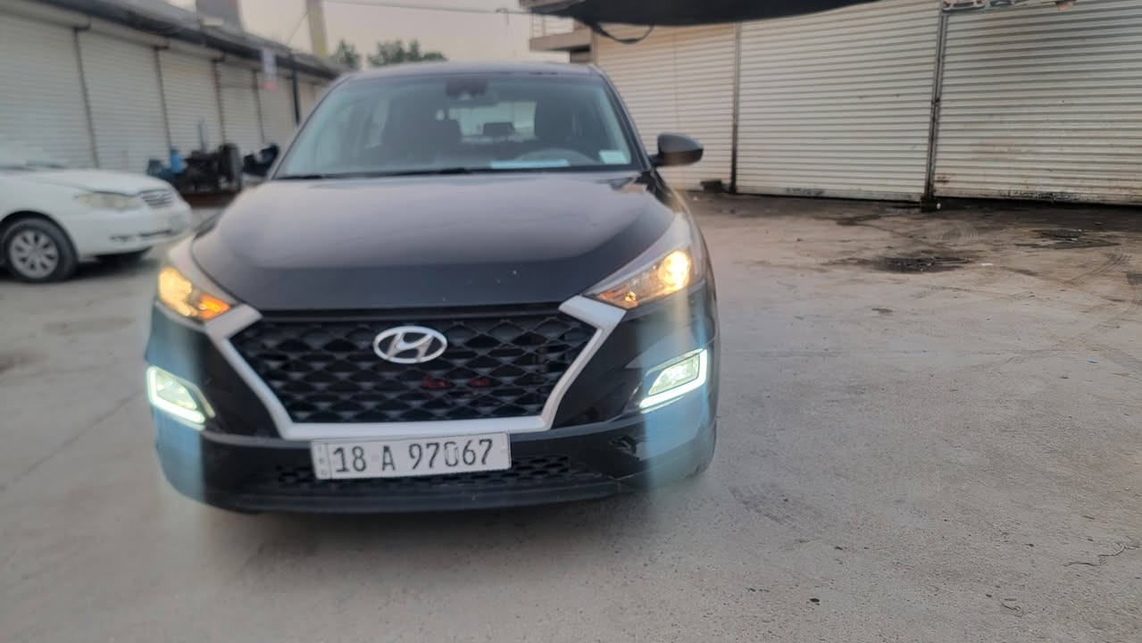 ***********
توكسان موديل 2019 ماشيه ٦٠ حقيقي مكينه 2000 دوش  بيها قطعتين فقط جاملغ وبنيد بدون اي دواخل 
بيع سريع 123 مكاني بالحله نادر 
 كير مكينه حداديه تبريد تخم تاير كله كفاله على وضع الشركة
