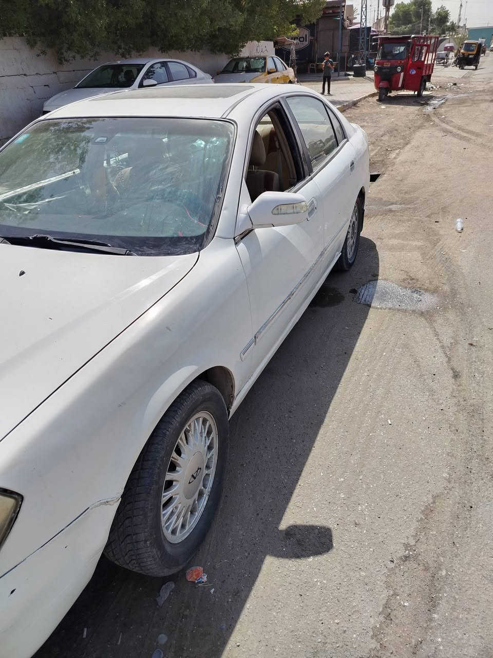 سياره شيري للبيع موديل ٢٠١٢ جاهزه السعر ٣٨ وبها مجال  تبريد وتدفئه كهربائية شغاله لايت زنون تأشيرات جيده. تلفون ***********.اىعنوان ابو دشير نهاية شارع الضغط العالي
