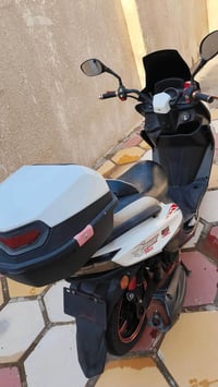 اخوان دراجه للبيع مكلف بالنشر بالهارثه صاحب الدراجه هذا رقمه 0772 956 ...