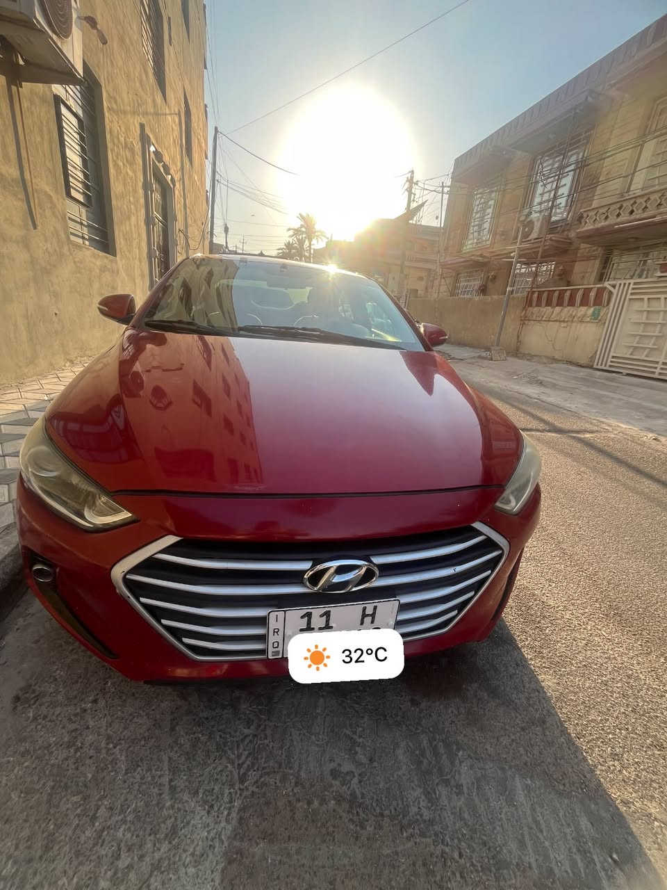 السلام عليكم
🚘 للبيع: هيونداي إلنترا 2018 خليجي

🔹 الموديل: 2018

🔹 الوارد: خليجي

محرك 2L 

🔹 اللون: أحمر 🔴

🔹 الممشى: 92,000 كم قابل للزيادة 

🔹 المواصفات: عادية

🔹 الحالة: نظيفة

✨

• حدادية صدر جديد قبل اسبوع 

• تايرات تخم KUMHO، ماشي عليها تقريباً 5,000 كم

بطارية جديدة 

• السنوية جديدة سارية لغاية 2031
السيارة بأسمي تحويل ثاني يوم 
• هزة جديدة هذا الشهر

حساسات خلفية بلادية 

كامرة خلفية 

شاشة اندوريد 

📌 ملاحظات السيارة:

جاملغ عكس سايق مبدل ومصبوغ نفس اللون والقديم موجود 

• الباب عكس السايق معدل pdrبدون صبغ 

فقط الدوسة مصبوغة  

• رصعة بسيطة بالبنيد، موضحة بالصور

• رصعة بسيطة بالقمارة، موضحة بالصور

• شخوط بالجاملغ الخلفي، موضحة بالصور

• صبغ بالدعامية ولحيم فايبر كلاس صغير 

💰 السعر:١٢٥  ورقة

📍 بغداد الكرادة

التواصل 

واتساب 

***********

نص مكتوب في الصور:
- 32°C