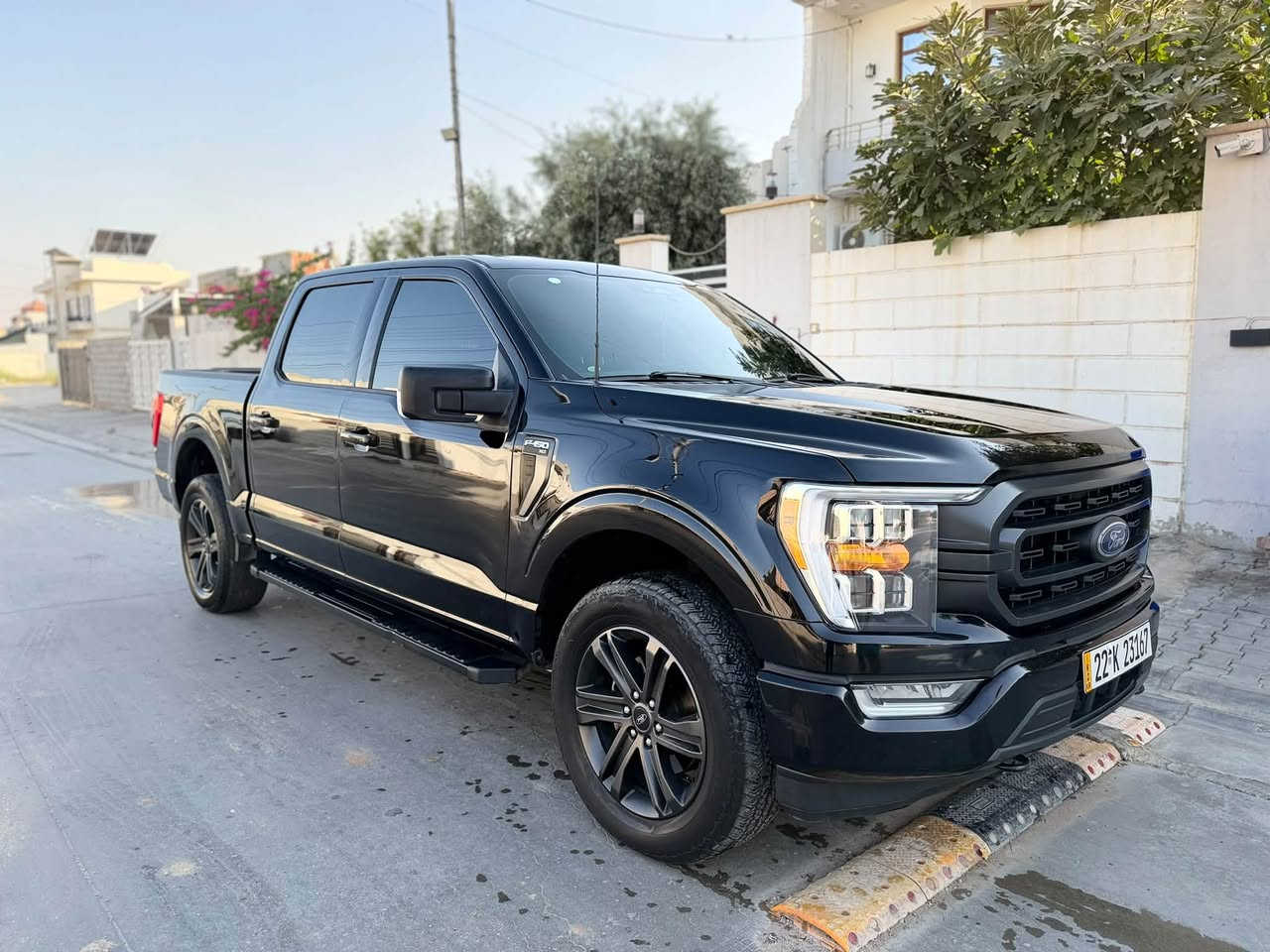 ﷽
بيكم فورت ايف ١٥٠ F150 XLT 2023 
سياره مواصفات xlt فوول مواصفات عدا سلایت
المواصفات سياره 
1-کراسی جلد + کراسی کهرباء
2-استيرن فوليوم
3-لايتات ليد + عدسه + بلاجكتور 
4-شاشه كبير تلفزوني 
5-كير عادي ٨نمر+ اوتو + كير طياره 
6-کامرة + حساس + رادار 
7- اوتو هولد + بريك بصمه
8-بصمه + شغال تشغيل عن بعد
9- تبريد مركزي ❄️ 
10-مرايات كهربائيه + و ضد فوول 
11- دبل سلايد 
12-تراكشن كونترول 
------------------------------------------
كير + محرك + كهربائي + تبريد + شاصي ، كله بشرط مابي دينار مصرف دعامي لل دعامي بشرط سيارة مكفوله كفاله عامه بشرط جديد جديد بمعنى كلمه ساره بل واقع احلى من صور بدون صبغ بدون تعديل بدون تبديل بدون حالوب و رصعات ماشي ٤٤ الف ميل حقيقي بشرط كومبويتر 
------------------------------------------
محرك سياره ٣،٥ تيربو المرغوب بشرط ما مفتوح بدون اي عيب و اقتصادي لل بنزين 
رقم و سنوي ف فحص و هزه جديد تحويل ثاني يوم
مكان سياره : كركوك 
رقم الهاتف : ***********
او مراوس بل كامري او راف فور مديل حديث
