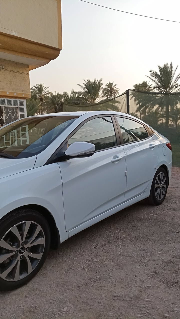 السلام عليكم 

أكسنت 2017  خليجي

محرك 1.6 

فول مواصفات 

فتحة 

تحكمات 

شاشة 

لـد  : LED

5 ويل كب 

السونار موضح بالصور 

السعر: 108

مكاني /بابل/ الحلة 

للأستفسار أكثر   

***********
