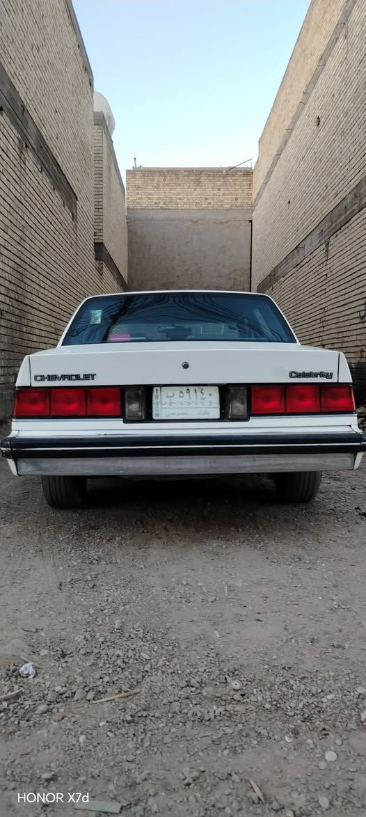 للبيع او مراوس سلبرتي  موديل 89جديده تبريد ثلج تخم تاير مكينه كير لوك حداديه جديده غرفه كلش نضيفه دبل فيت بم  جاهزه من كلشي سعره 52ورقه وبيه مجال للاستفسار *********** مكانه بغداد
