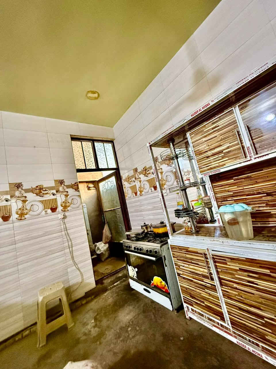 دار للبيع ٢٤٠م طابو صرف بغداد /الوحدة/قرب جامع ام البنين وخلف الشارع الخدمي مباشرة
بناء طابوق طابق واحد يحتوي على غرفتين نوم كبار وصالة واستقبال ٨*٥م  ومطبخ وصحيات بالداخل والخارج 
واجهة الدار ١٢م. * ٢٠م نزال
للأستفسار او المعاينة ***********
