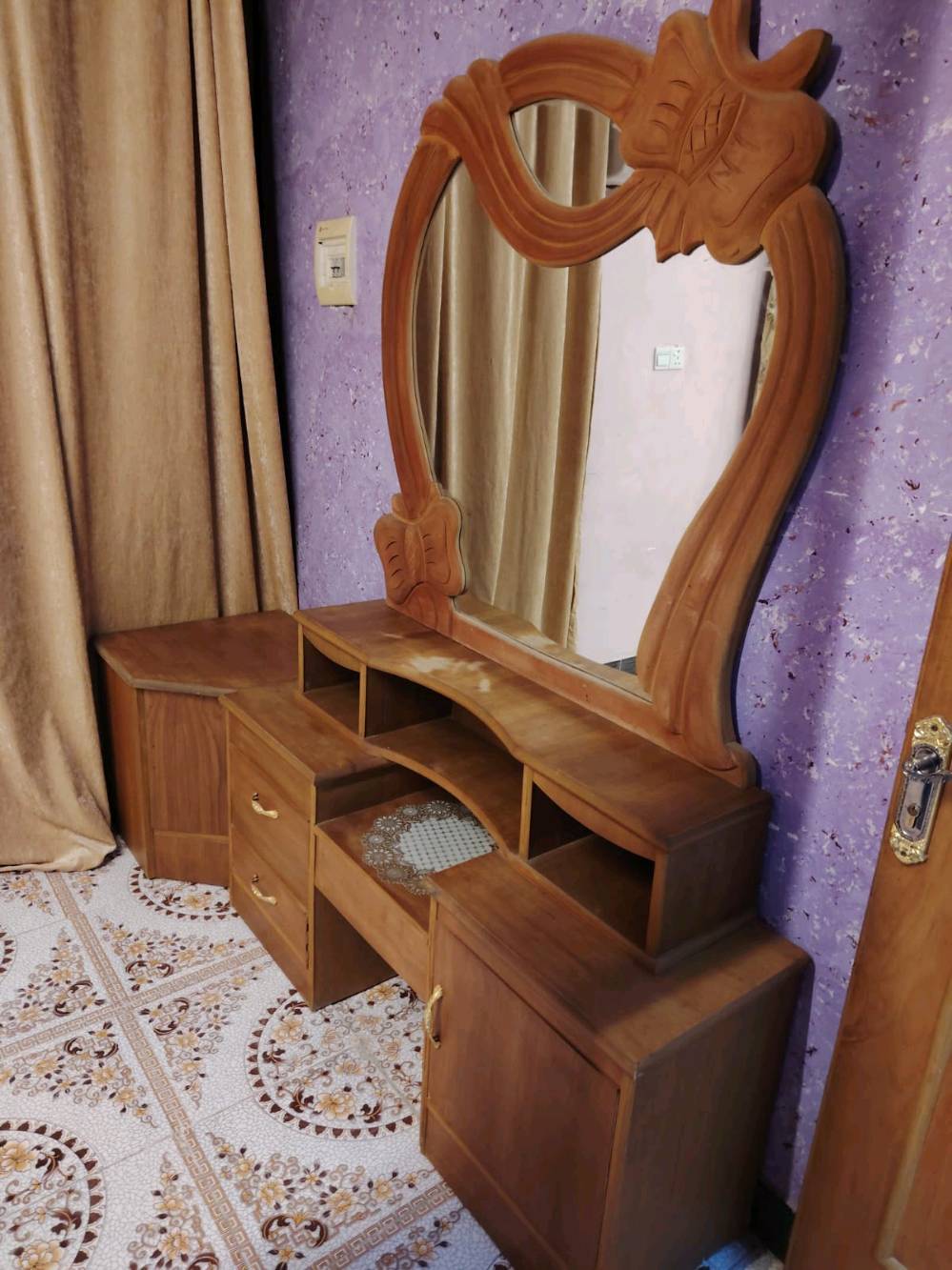 أخشاب عراقية • درجة أولى • ١٠ قطع