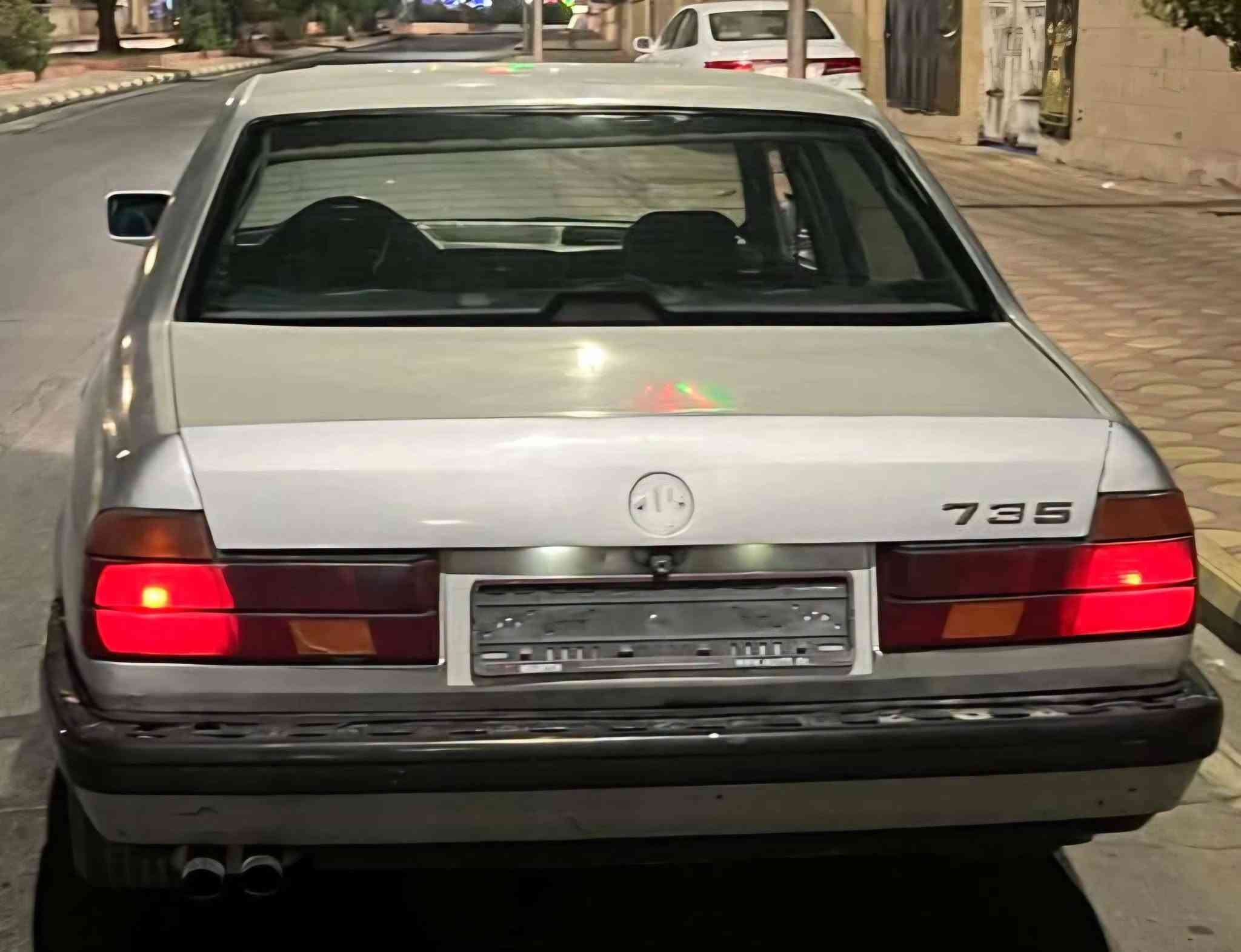 السلام عليكم  البيع نقد مستعجل ع بعته  ***********
بي ام  حجم 735  اقره تفاصيل كدامك وتصل

رقم واسط تحويل مباشر سنويه 28 تريد تحويل تريد وكاله 

موديل  90 اصل 

 مكبنه وكير مكفولات بلادي 

صدرهه أمامي وخلفي حلوو 

دوخل جلد بطين جدد 

سياره عوزه ترتيب اني  سياره شغال وخير من الله  تراي وي

 مايعجبك  تخم ويل شنيزر تاير نص عمر 

علمن سياره موجود بلكوت مركز مدينه الاستفسار اكثر اتصال 

***********

