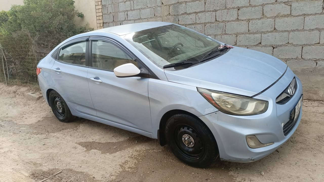 سياره اكسنت 2013 لون بحري
مكينه كير تبريد خير من الله بيها قطعتين السياره كاعده مابيها لا شد برغي ولا ترهيم . 
السعر 77 ورقه هذا رقمي ***********
