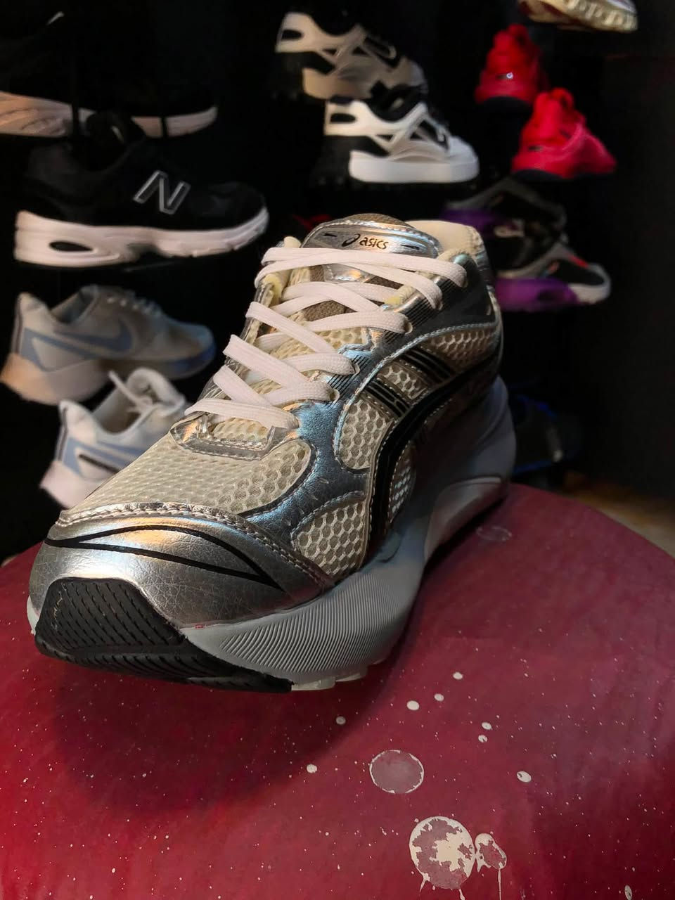 حذاء ASICS GEL-KAYANO 14 - لون سلفر مميز
القياس: 43.5
طول القدم: 27.5 سم
الحالة: نضيف وجاهز
السعر: 30 الف فقط
📍 العنوان: الموصل - سرجخانة - مقابل الابريق الموصلي - بصف لحم بعجين عشتار
🚚 متوفر توصيل لجميع المحافظات
للطلب راسل الصفحة ‏

 ***********
