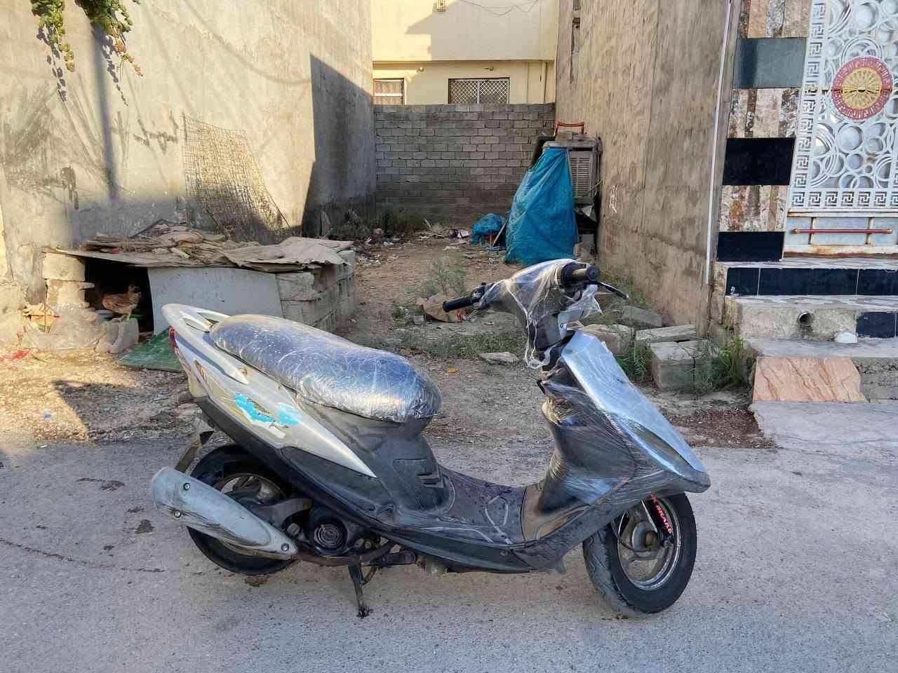 السلام وعليكم ماكس عدله للبيع رمبه صار شهرين من نازله كفاله من كلشي كلشي شغال نقص فقط باتري عده لباتري مكفوله كله بلاد برغي ختم واحد كله ويه لمكينه مكينه متسمع صوته خره الدراجه كارتون المكان ديالى بعقوبة ***********
