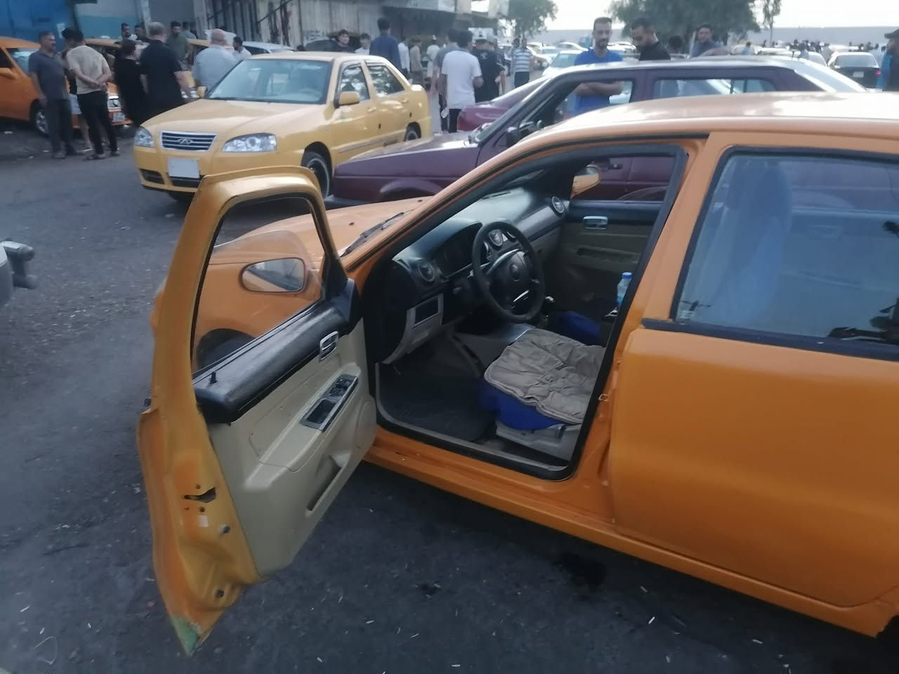 السعر 26 موديل 11 جير ومكينه جداد رقم انجليزي تتكاتب وياي باسم السياره هيئه وغرامات صفر مبارك علي اخذها عنواني موصل جانب الايسر *********** ***********
