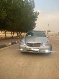 مرسيدس سي ٢٠٣ • كمبريسر • واسط مركز