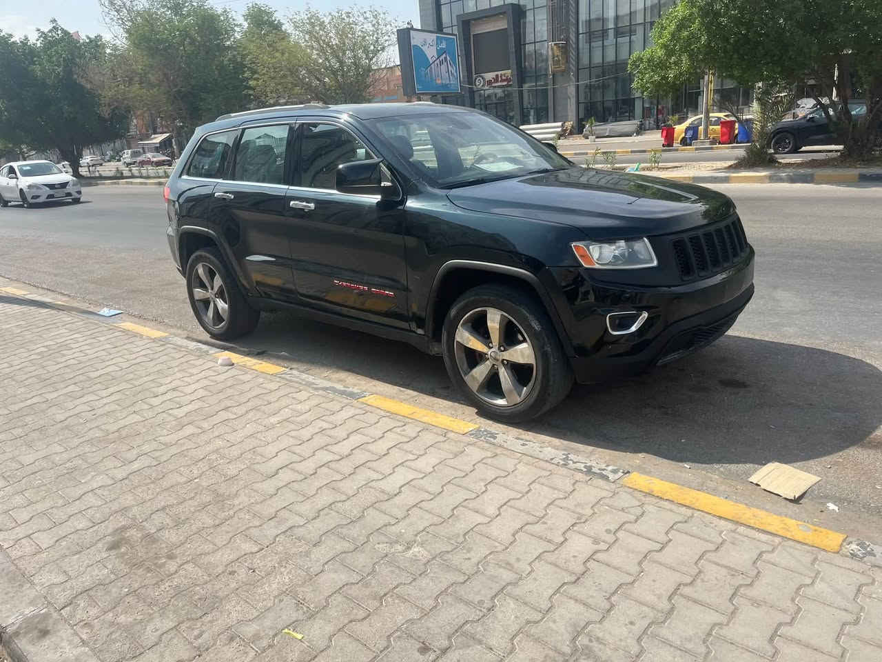 كراند شيروكي • ٢٠١٥ • صبغ ٤ قطع
