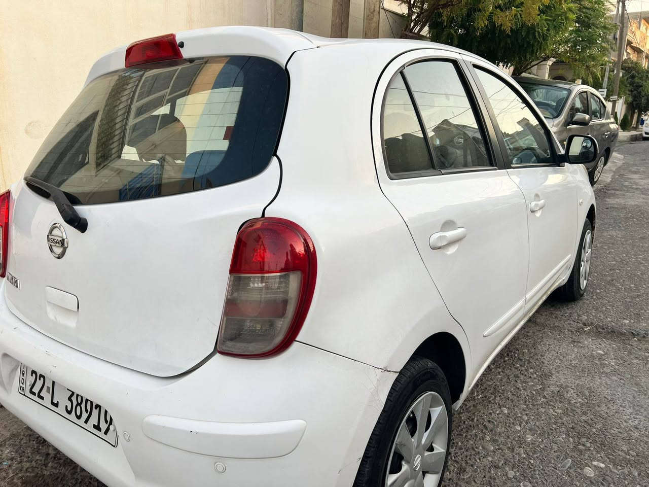 NissanMicra 2015
148,000km 
 گێرومەکینە بەشەرت
سێ پارچە بێ ژورەوە(دەرگا،چامڵغ پێشەوە ،چامڵغ دواوە) 
*********** واتساپ
