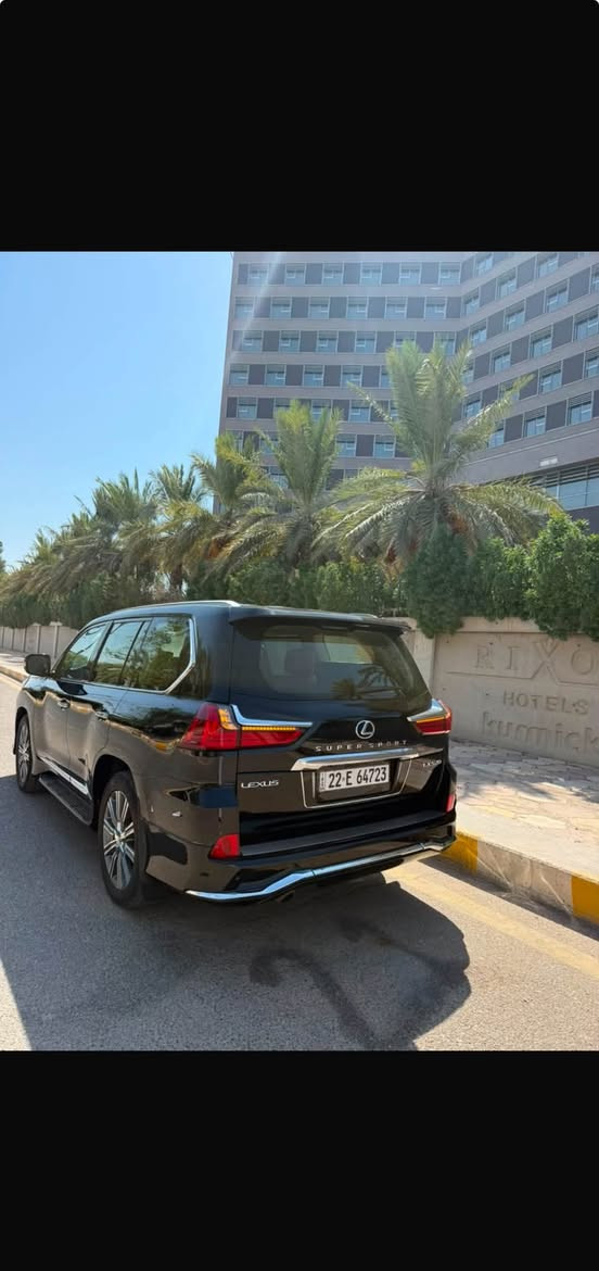 لكزس LX570 • ٨ سلندر • ماشيه ١١٢٠٠٠
