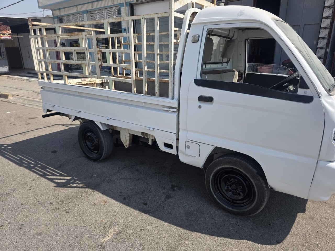 فاو للبيع 
سياره جاهزه شغاله گير محرك كلها تمام 
مكان السياره ناحيه الزاب سعر السياره 12ورقه وبيها مجال
للاتصال ***********
