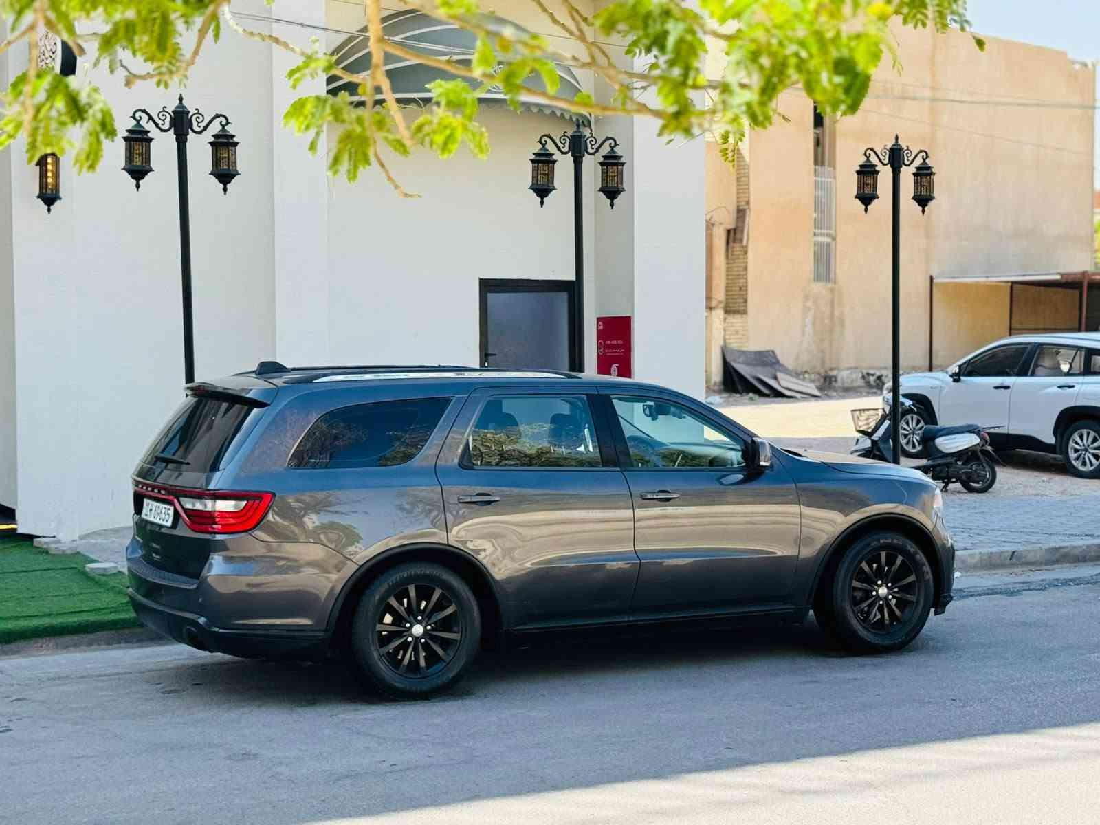 دورنكو موديل 2019وارد امريكي حادثه جاملق وبابين فقط وباقي سياره كفاله من ضربه وتبديل بيه قطعتين كلير فقط وباقي سياره مكفوله سعره 175وبيه مجال رقم هاتف ***********موصفات سياره فول واحد على واحد ماعده فتحه شاشه كبيره كامره خلفيه حساسات خلفية ماميه تشقيل عن بعد كشنات كهربائي جنطه كهربائي 3قطع تبريد 7راكب محرك 6سندر تحكم استيرن شاير بل مري حداديه تخم تاير جديدات مكان سياره كربلاء مكلف بل نشر كربلاء, العراق
