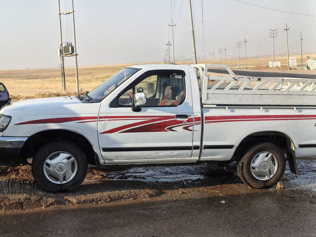 اسلام عليكم 

بيكم نيسان شبوط موديل 98 
رقم دولي نينيوى 
شرط التحويل 
محرك بدايه نفخ 
كير شرط اكسن شرط
الستفسار ع رقم 
السعر 65 بي مجال 
كاربون بانزين 

***********

العنوان عيونات خرمر
