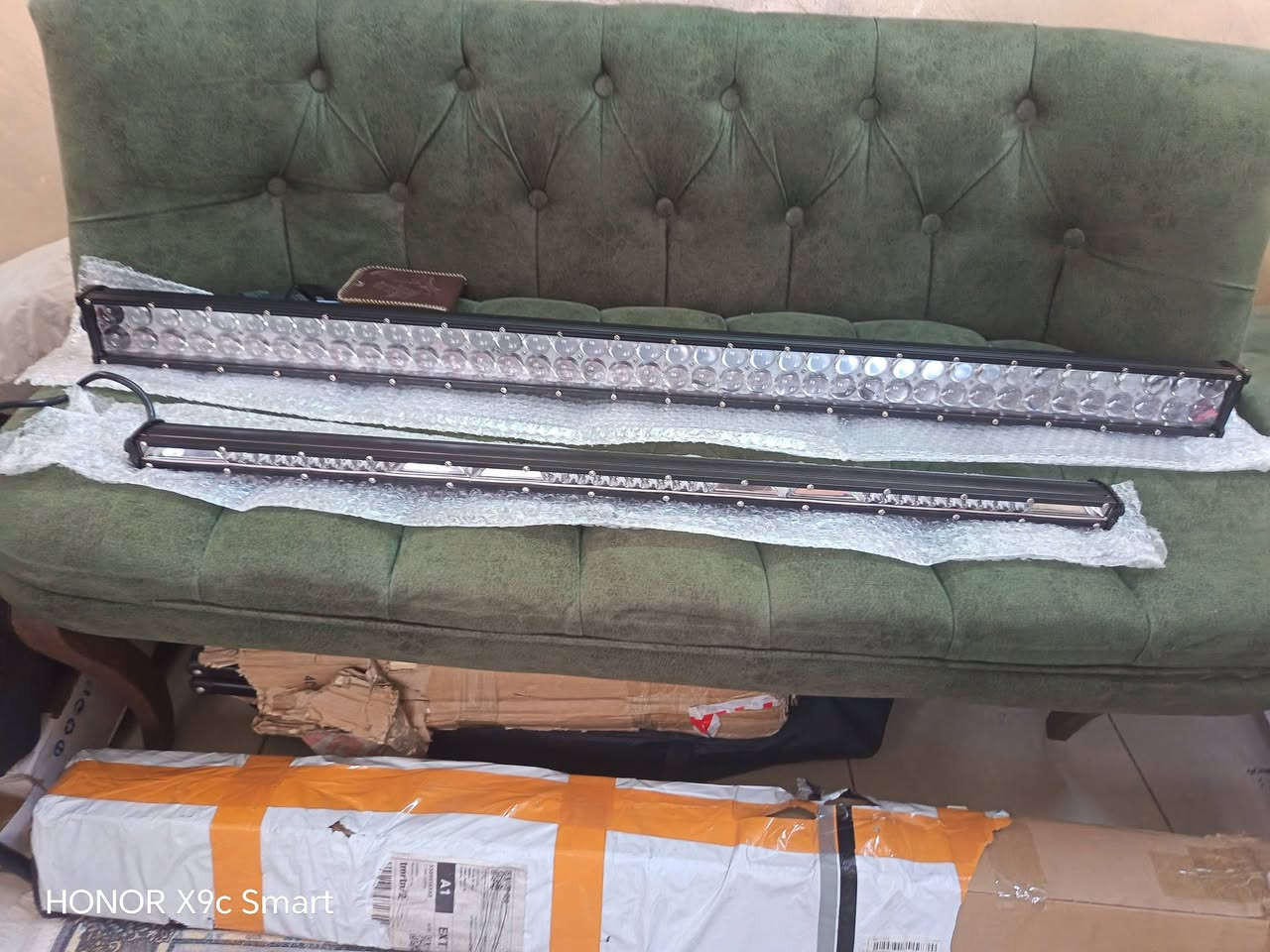 توفر من جديد شمعات لد بار الجبيرة الطول 105 سعرها 40 والصغيرة 78 سعرها 20 مكانهن بغداد حي القاهرة تلفون *********** او *********** الخطين بيهن واتساب توصيل بغداد فقط 5 او تعال اخدها هلا بيك توصيل محافظات ماعندي اعتذر منكم اخوتي
