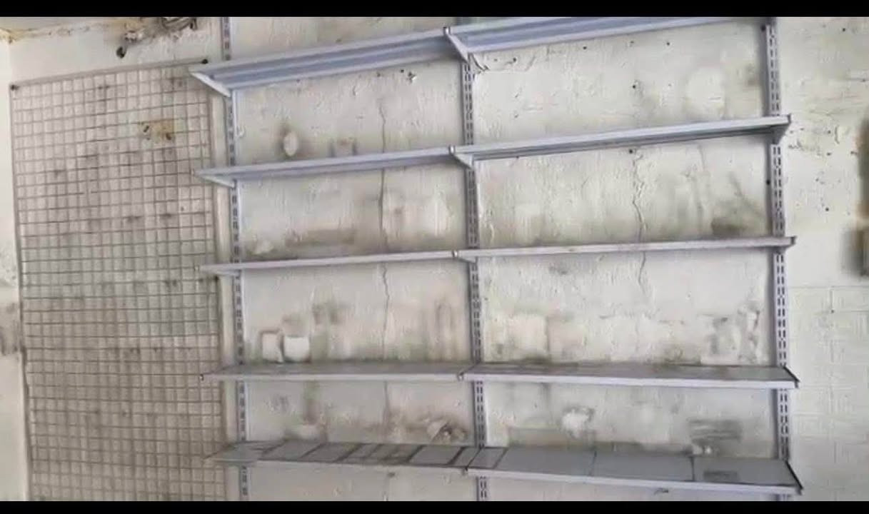 رفوف محل وميز جام للبيع عنواني نجف حي الانصار 
وهذا رقمي الشراي يتصل وبي خير ويدلل 
***********
