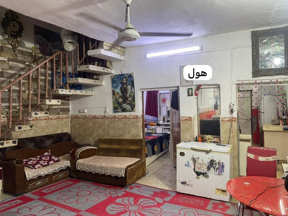 السلام عليكم بيت للبيع قبل سيطره سبع قصور قرب مطعم المائده للاستفسار التواصل على الرقم ***********
