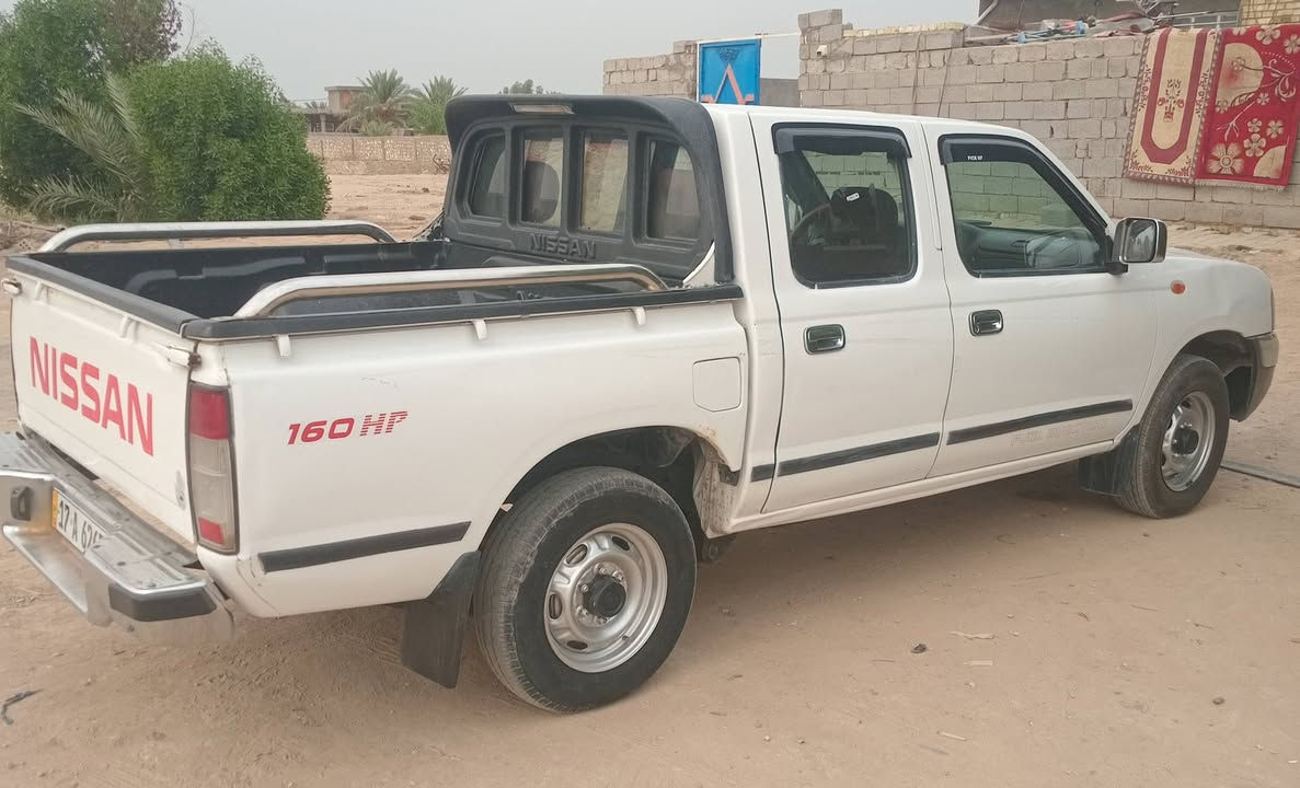 نيسان ١٠ للبيع نظيفه جدا رقم مثنى دولي *********** محافظة بابل
