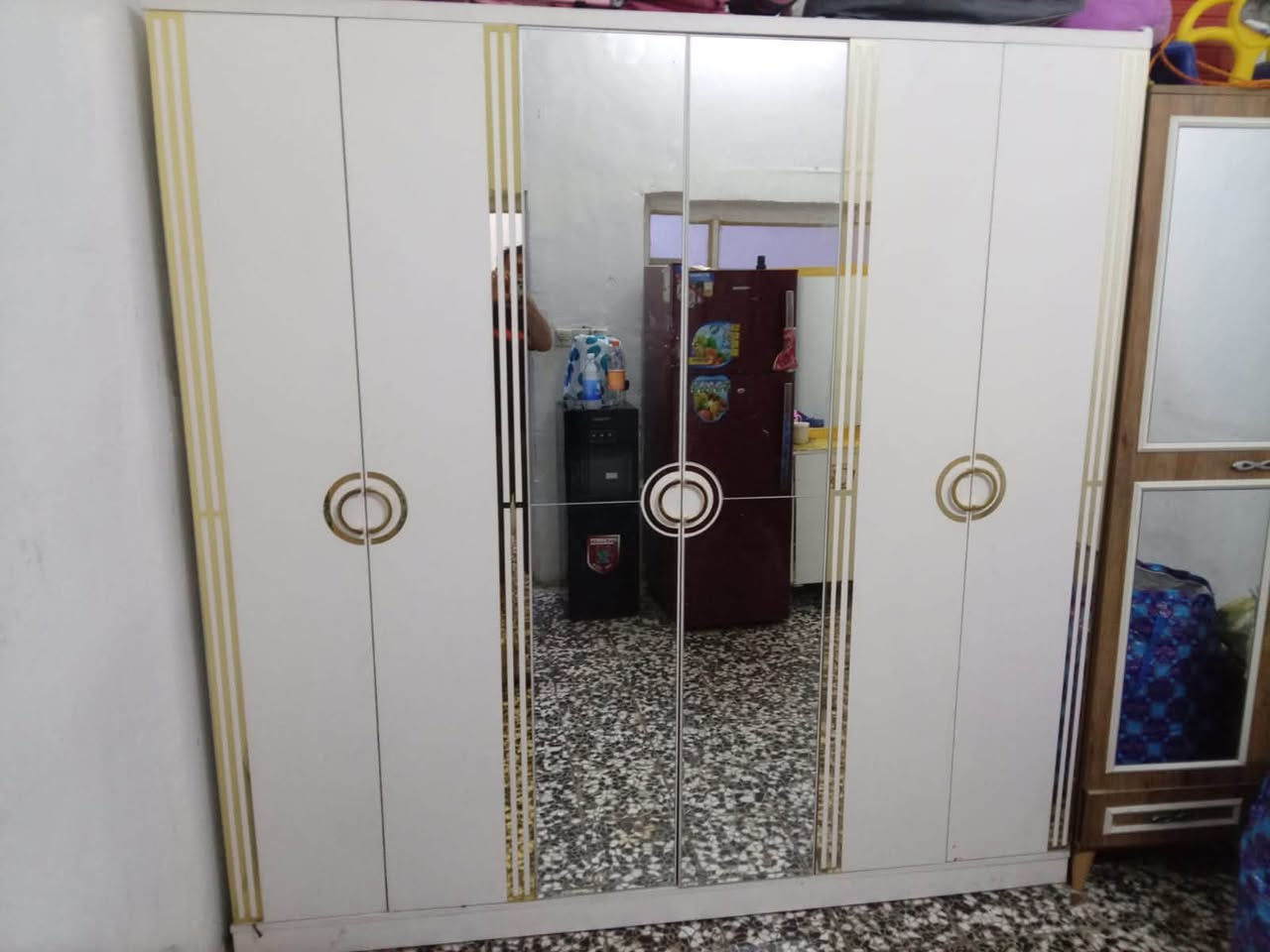 سلام عليكم غرفه تركيه ٥ قطع نضيفه ب ٣٠٠ وبيهه مجال ***********واتساب خاص
