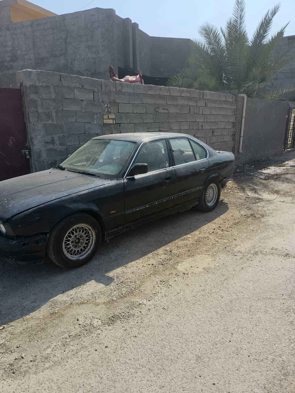 بي إم دبليو535 موديل 1991 سياره خير من لله كير مكينه خير من لله كهربايات شغاله سياره مندل راعيهه بس موجود مستمسكاته كفلهه سرقه سياره مراوس شعدك مراوس نزل *********** مكاني بغداد
