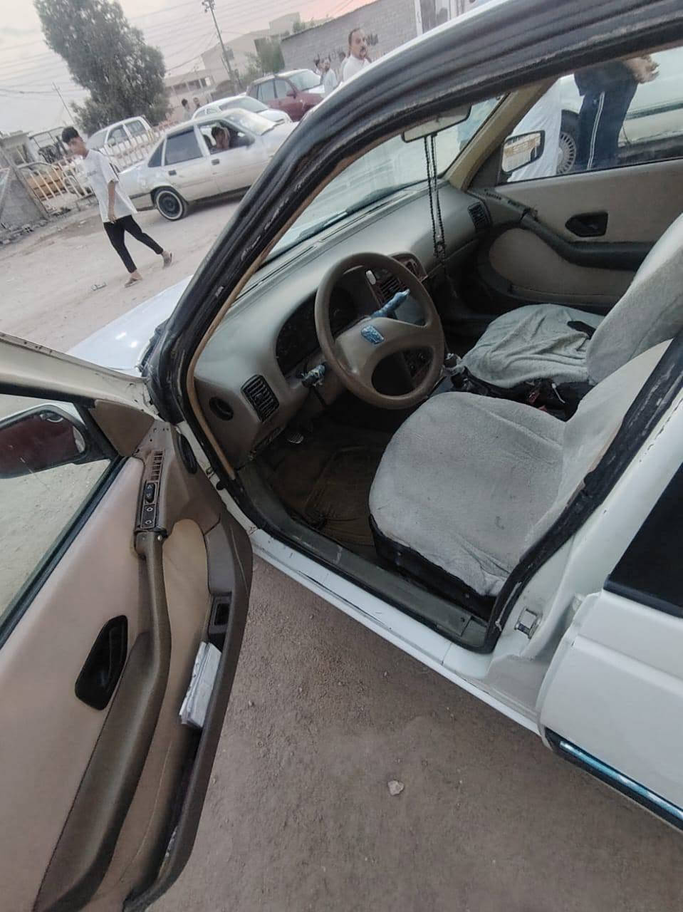 السلام عليكم بيجو 405مديل 10 رقم دولي تبريد شغال تخم تاير  حداديه جديده مكينه وكير كفاله مداور ثاني يوم سياره بيها مكانات صبغ بس اني ابيع احزام مكان سياره النجف الاشرف حي الرضويه السعر 30 وبيها مجال رقم الهاتف ***********
