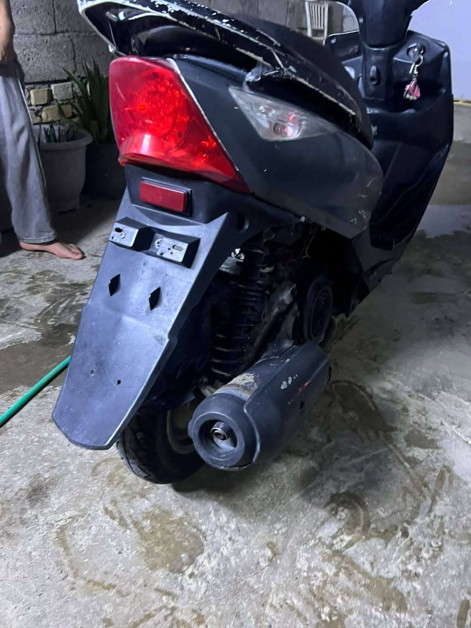 سلام عليكم دراجة ثعلب للبيع سرعه 140 كهربائيات شغاله الدراجه نضيفه السعر 250 بغداد الشعب للاستفسار الاتصال على الرقم هاذا ***********
