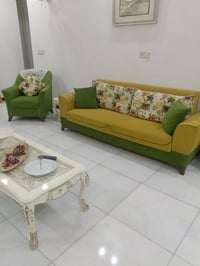 تخم للبيع 10 مقاعد وسرير ومخزن بي سعره 500 الف 07742770771 مابي اي ضرر...