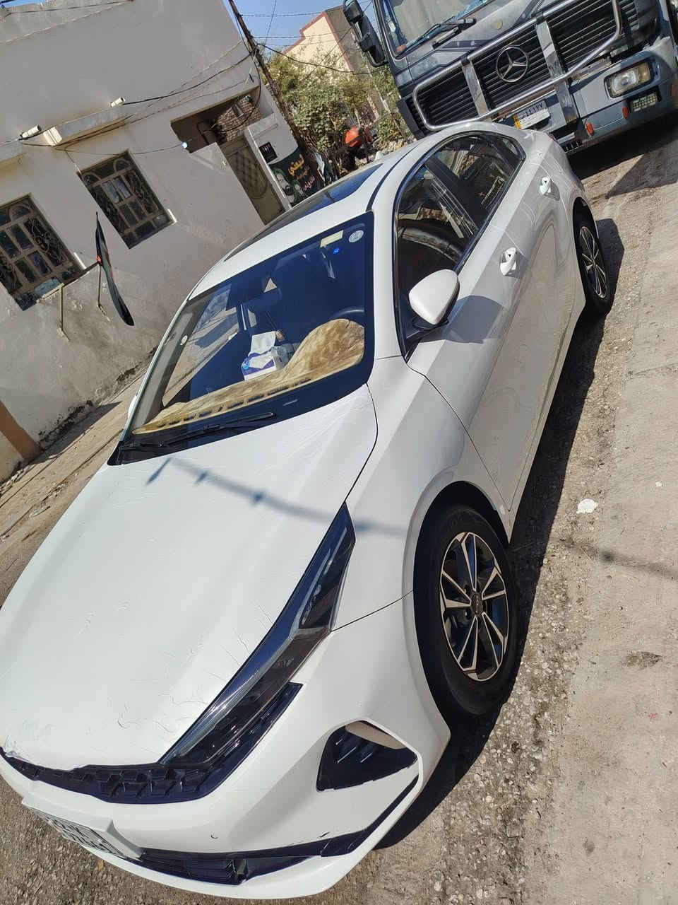 السلام عليكم k3 مديل 2024 ماشيه 32 الف سياره بسم شركه بيها نص من بنيد بي صبغ وبارد شويه بلجاملغ لكدام وباقي مكفول سياره جديده كلش ونضيفه
سعرها 127 وبيها مجال 
 مكان سياره بلنجف 
***********
