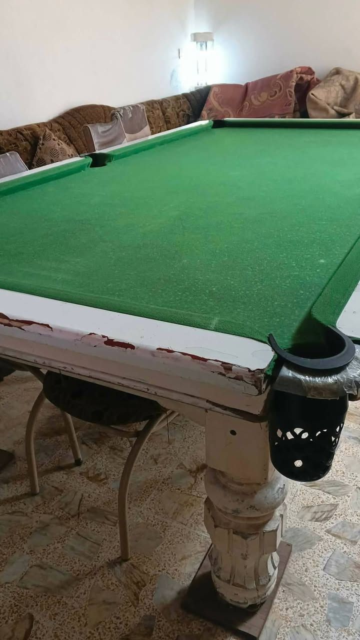 البيع    عندي ميز بليارد ب200 وبينو مجال تصال عل رقم *********** عنوان موصل حي البكر قرب جامع الروف

