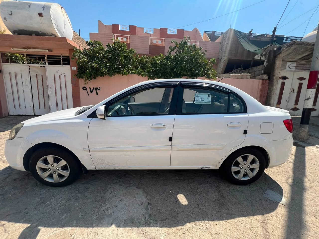 السلام عليكم 
كيا ريو 2011
بدون ضرر بدون صبغ
مكينه اصلي 16c.vvt
كير شرط 
تبريد ثلج مع ال سويج
سياره جديده مال بيت
طخم تايه وطخم جديد
داخل بلادي
السعر 94 وبيها مجال 
***********
***********
