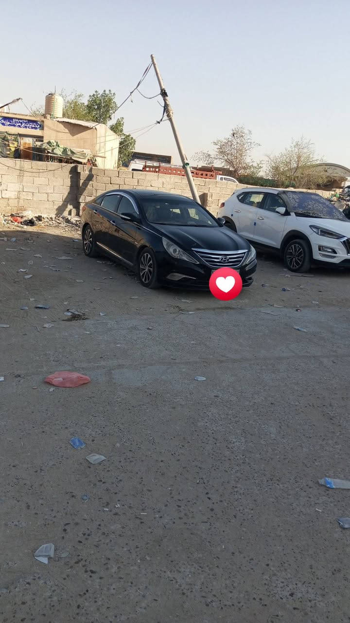 سلام عليكم
سوناتا موديل ١١ 
وارد امريكي فول مواصفات 
٨٧ وبيها مجال مكاني نجف 
***********

