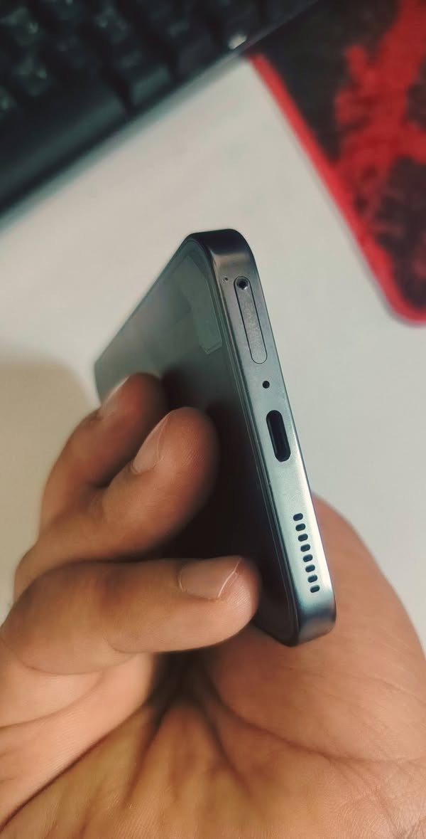 انفنيكس جي تي 30 برو    infinix Gt 30 pro
وحش الألعاب
ذاكرة 256
عشوائية 12+6
بطارية 5500
ففط بي فطر بالشاصي مثل ما موضح ..بالشاصي وليس الشاشة..
بدون ملحقات
السعر 280 وبي مجال بسيط
مكاني بغداد 
***********
