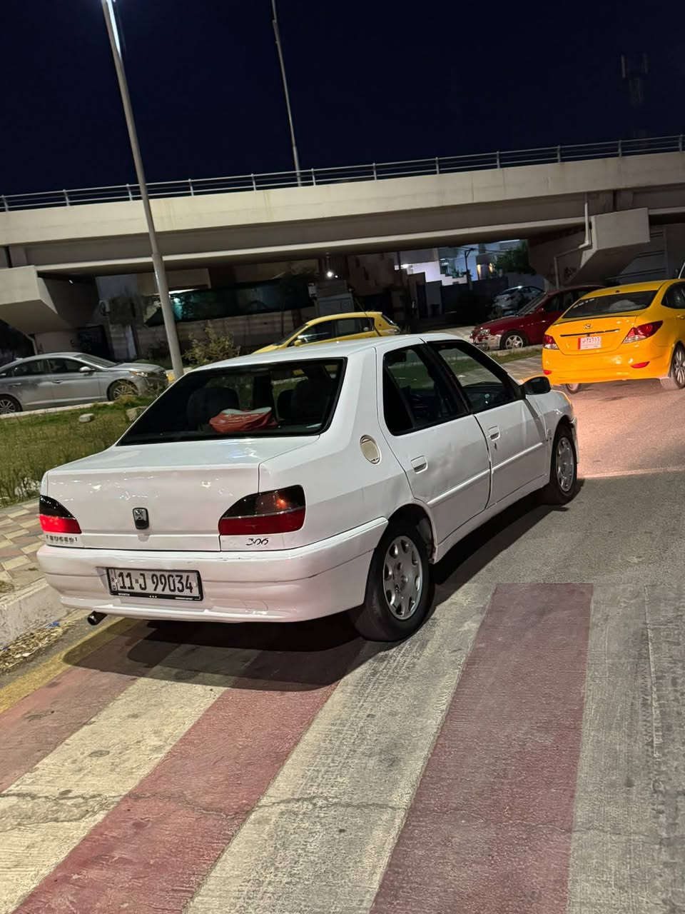 يالله سلام عليكم بيجو 306..2001محرك لاصرف ولا بخار كير بشرط تبريد فقط كمبريسر شرط التحويل لايت منضومه صوت جديده لايتات زينون ترايك وين ماتريد السعر 47وبيها مجال
الخاص مفتوح 
ه ***********
