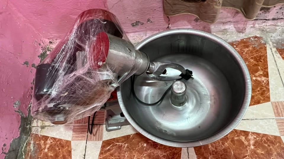 عجانة نظيفة للبيع 
المكان العماره
***********
