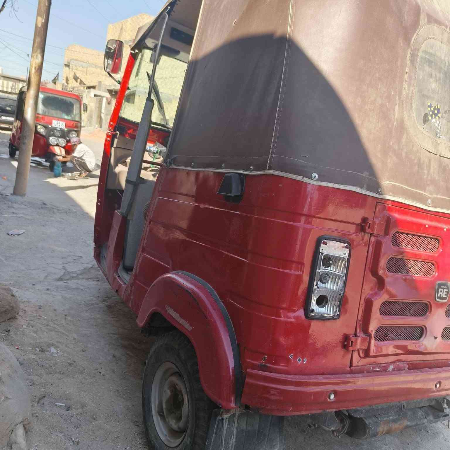 السلام عليكم اخوان تكتك موديل 17شهر 11رقم بغداد انكليزي هزه جديده باسمي السعر 4300 مكينه مجفته 
 والكشر معمردوس واخياسات اتصال ***********
