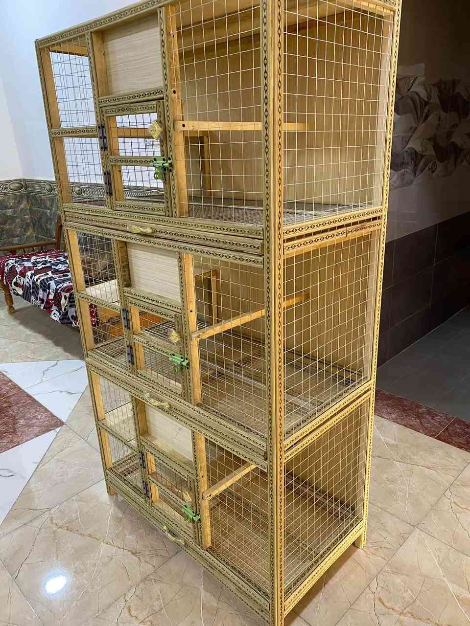 قفص البيع تفصال جديد خنات رتفاعه كولي 180 رعرضه متر ونزال 50 لخانه رتفاعه 51 وعرضه متر ونزال 50 مكاني البصره شط العرب جزيرة سعره 115 وصل
